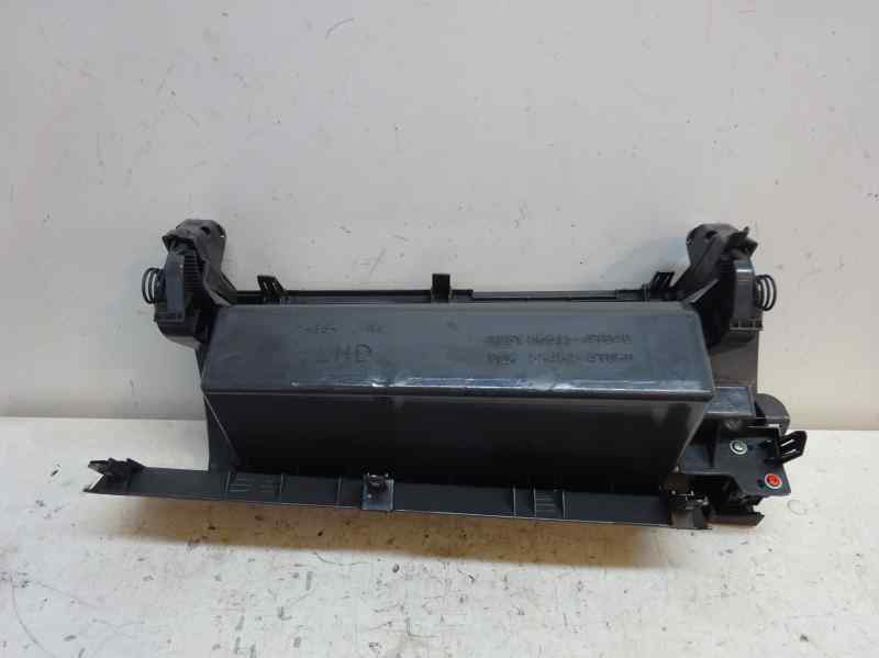 GUANTERA TOYOTA PRIUS 1.8CVT 99CV