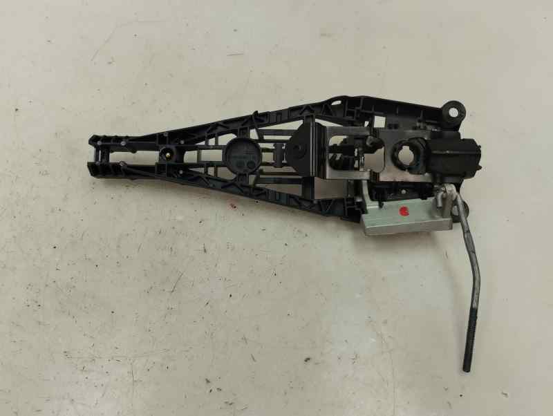 SOPORTE MANETA EXTERIOR PUERTA TRASERA IZQUIERDA OPEL CORSA 1.4 MT 90CV | 66KW