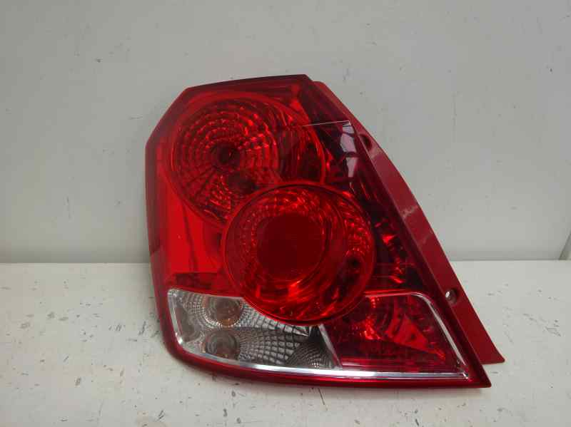 PILOTO TRASERO IZQUIERDO DAEWOO KALOS 1.2 MT 72CV