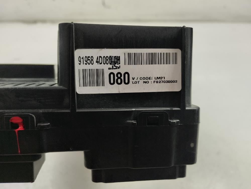 CAJA RELES FUSIBLES KIA CARNIVAL 2.9 CRDI MT 182CV