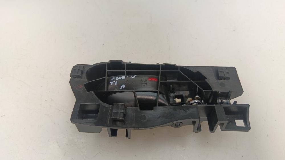 MANETA INTERIOR TRASERA IZQUIERDA PEUGEOT 208 1.2 VTI ETG 82CV