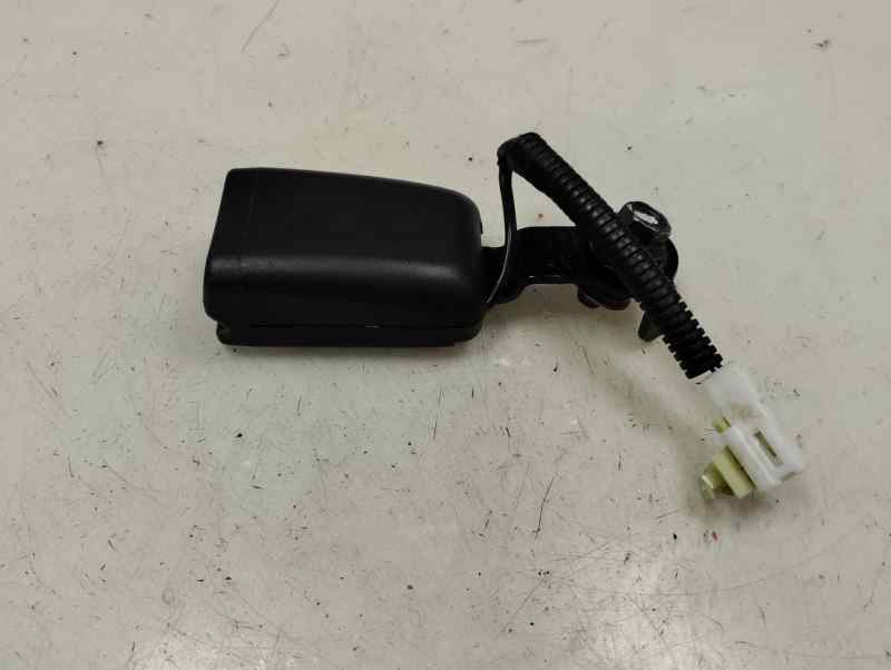 ANCLAJE CINTURON TRASERO IZQUIERDO HYUNDAI TUCSON 1.7 MT 115CV