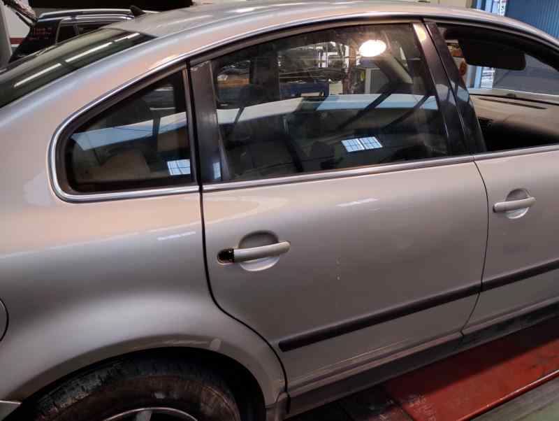 PUERTA TRASERA DERECHA VOLKSWAGEN PASSAT 2002 1.9 TDI 6MT 130CV