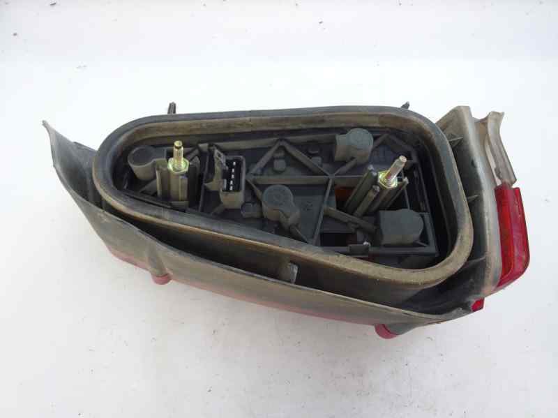 PILOTO TRASERO DERECHO PEUGEOT 106 1.1 MT 60CV | 44KW