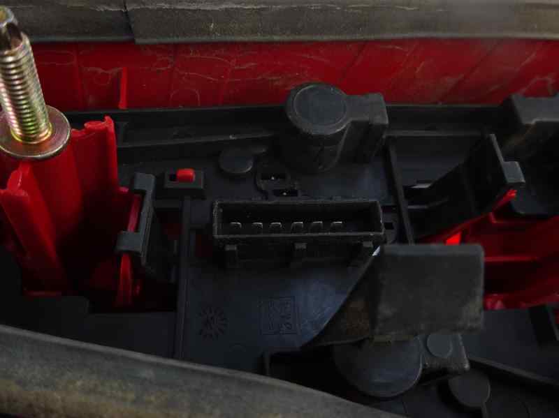 PILOTO TRASERO DERECHO PEUGEOT 106 1.5 D MT 57CV