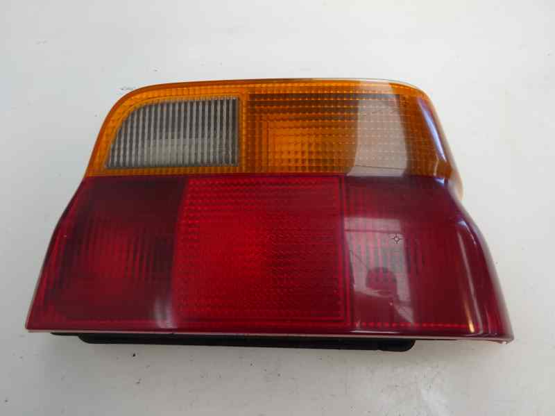PILOTO TRASERO DERECHO FORD ESCORT 1.6 MT 105CV | 77KW