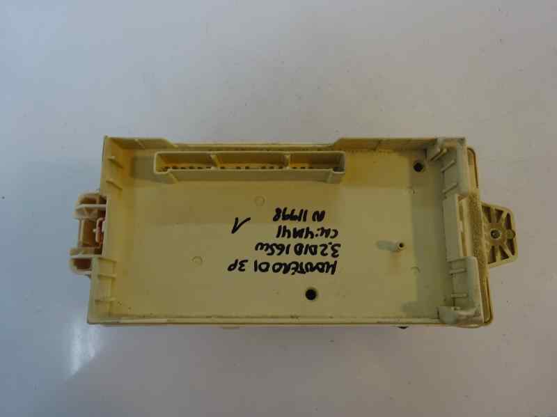 CAJA RELES FUSIBLES MITSUBISHI MONTERO 3.2 DI-D MT 165CV