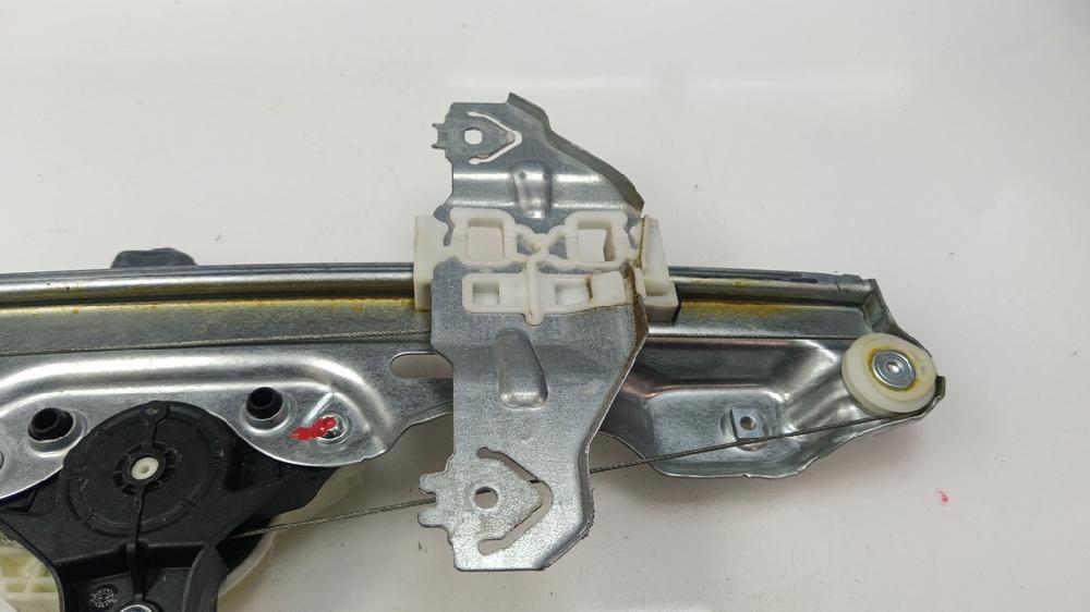 ELEVALUNAS TRASERO IZQUIERDO NISSAN QASHQAI 1.3 MT 140CV