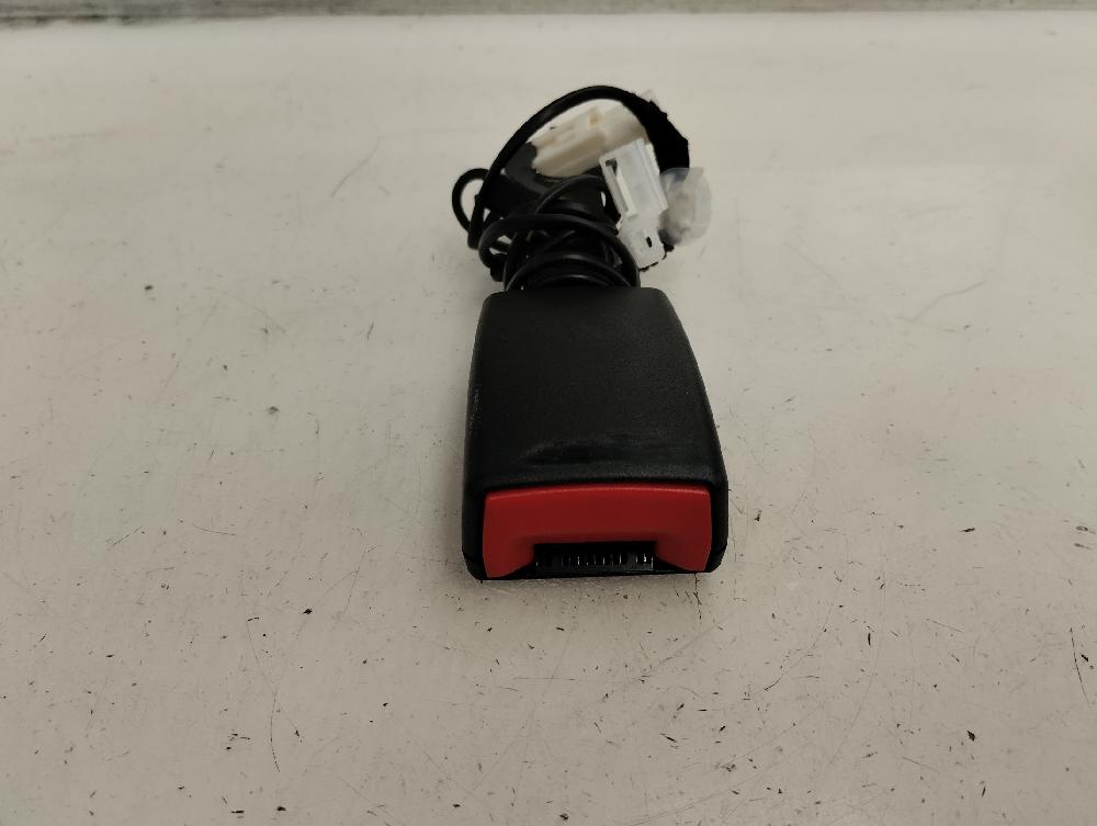 ANCLAJE CINTURON TRASERO IZQUIERDO TOYOTA VERSO 1.6 MT 132CV | 97KW