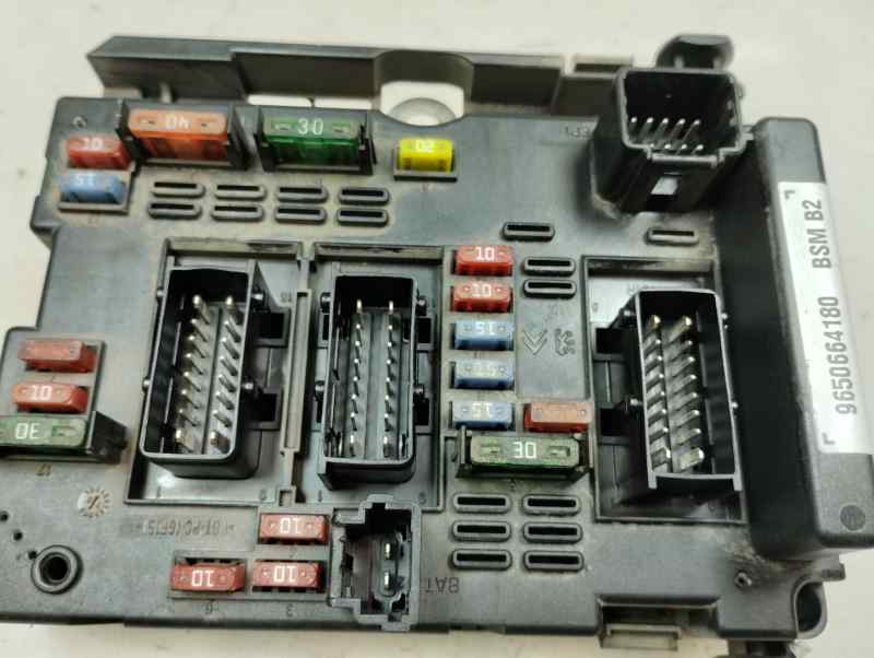 CAJA RELES FUSIBLES PEUGEOT 206 1.4 MT 75CV