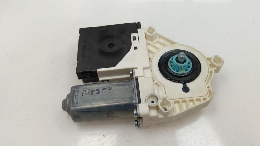 MOTOR ELEVALUNAS DELANTERO IZQUIERDO SEAT LEON 1.9 TDI 105CV DIESEL