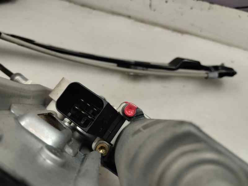 ELEVALUNAS DELANTERO DERECHO MERCEDES BENZ CLASE C 2003 2.2 MT 143CV | 105KW