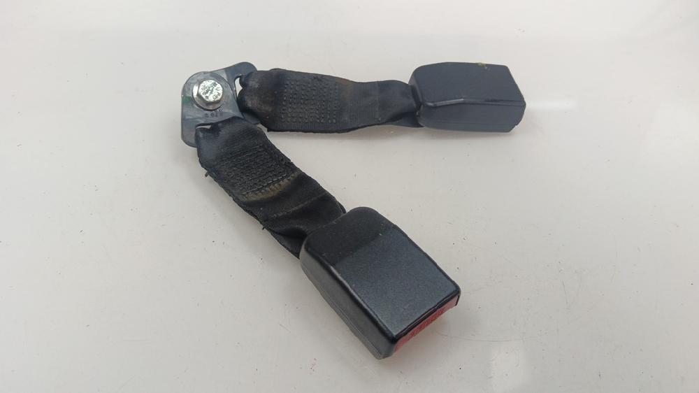 ANCLAJE CINTURON TRASERO DERECHO DACIA SANDERO 1.6 MPI MT 87CV