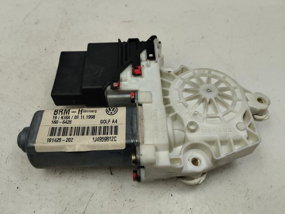 MOTOR ELEVALUNAS TRASERO DERECHO VOLKSWAGEN GOLF 1.9 TDI MT 110CV