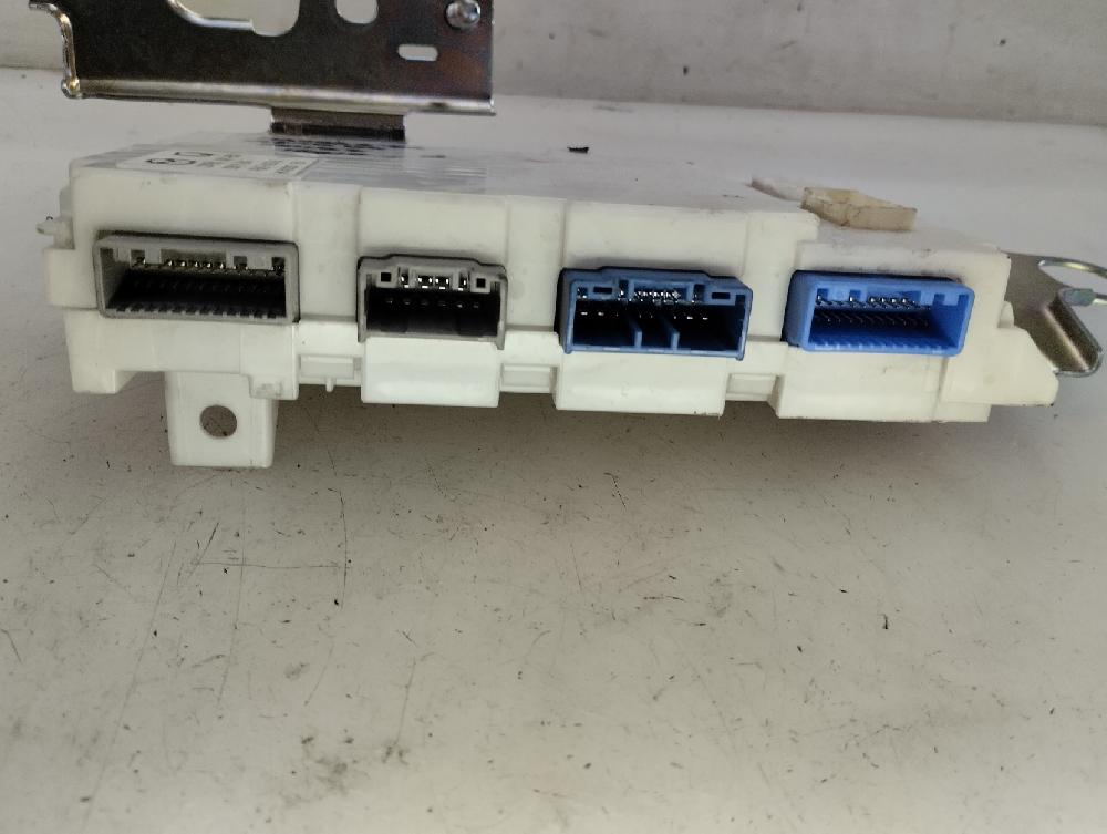CAJA RELES FUSIBLES MAZDA 3 2.2 CITD MT 150CV