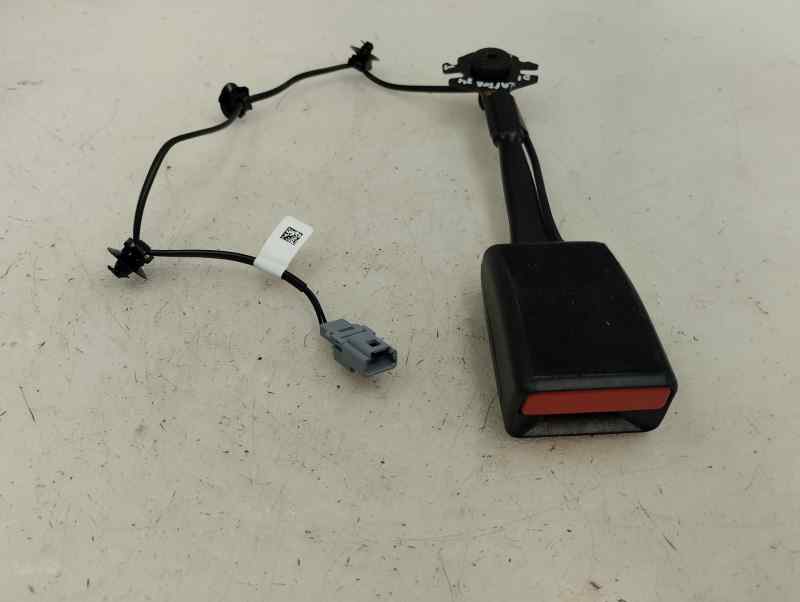 ANCLAJE CINTURON DELANTERO IZQUIERDO RENAULT CAPTUR 1.0 MT 100CV | 74KW