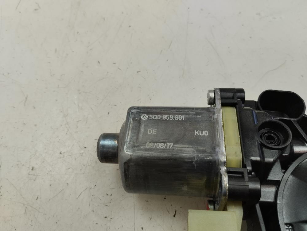 MOTOR ELEVALUNAS TRASERO IZQUIERDO AUDI A3 1.5 MT 150CV | 110KW