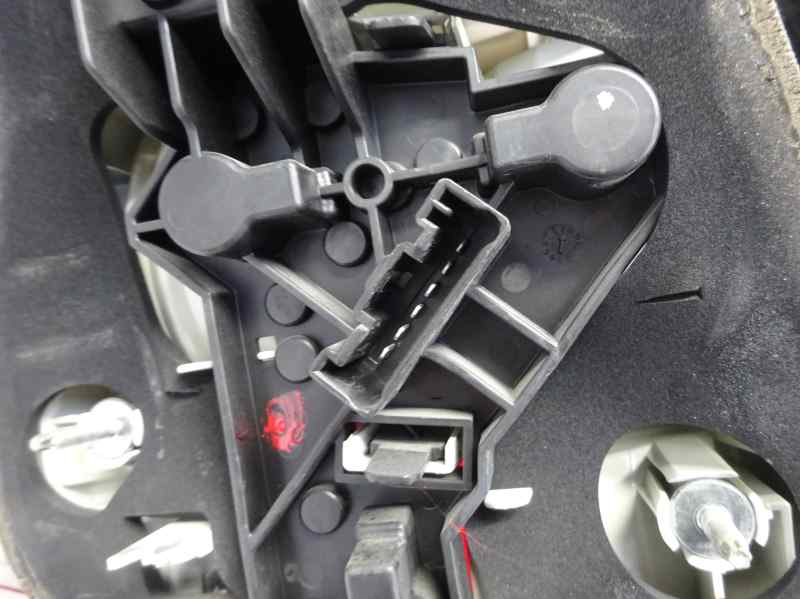 PILOTO TRASERO DERECHO BMW SERIE 1 1.6 116I MT 115CV