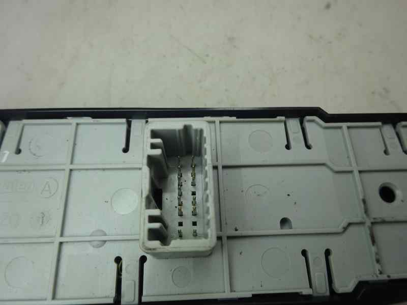 MANDO ELEVALUNAS DELANTERO IZQUIERDO RENAULT LAGUNA 2.0 DCI MT 150CV