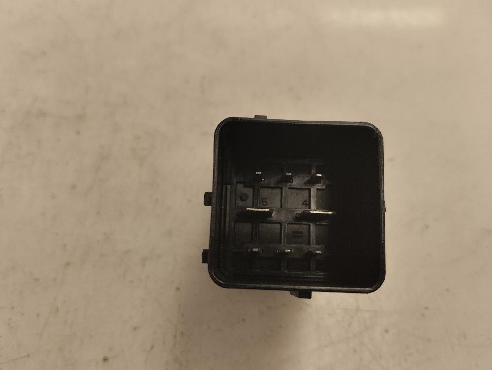 CAJA PRECALENTAMIENTO PEUGEOT 206 1.4 HDI MT 68CV