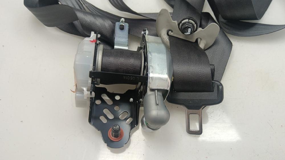 CINTURON SEGURIDAD DELANTERO DERECHO KIA CEED 1.4 MT 90CV | 66KW