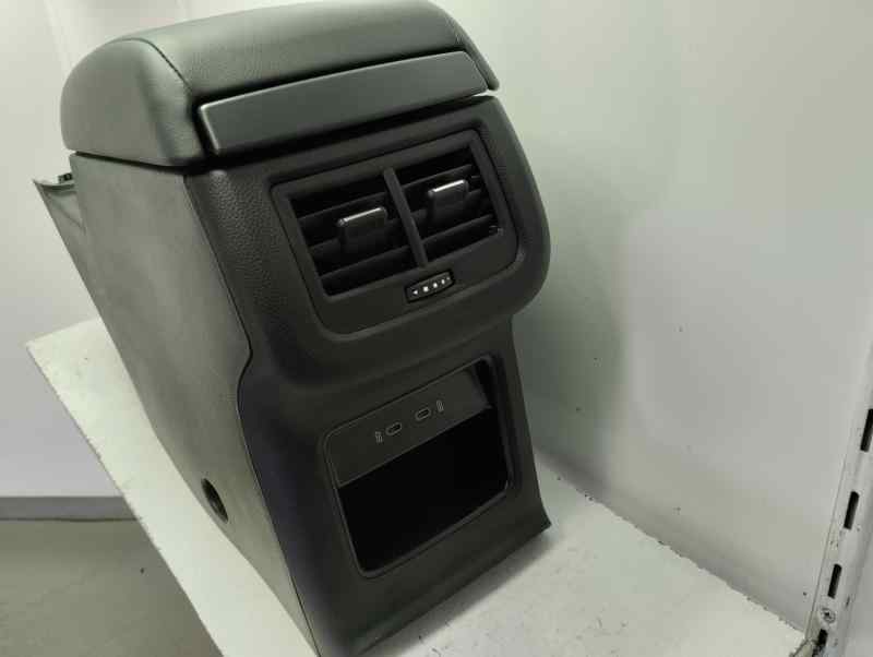 APOYABRAZOS CENTRAL SEAT ATECA 2023 2.0 TDI MT 4DRIVE 150CV