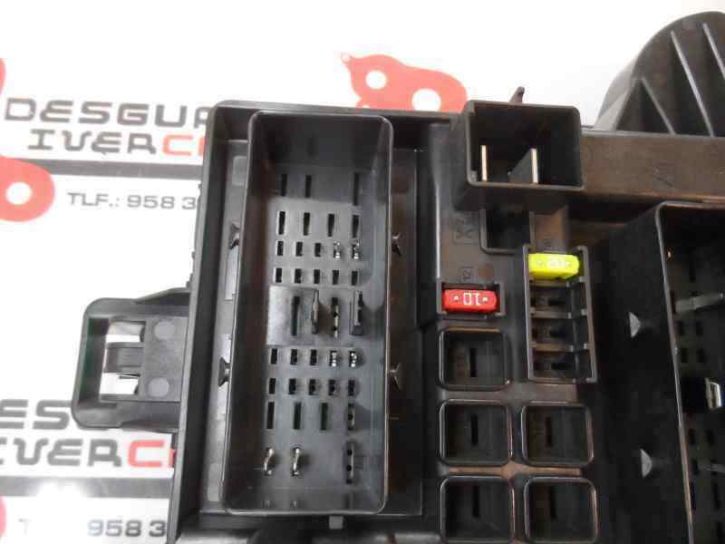 CAJA RELES FUSIBLES OPEL INSIGNIA 2.0 CDTI MT 130CV