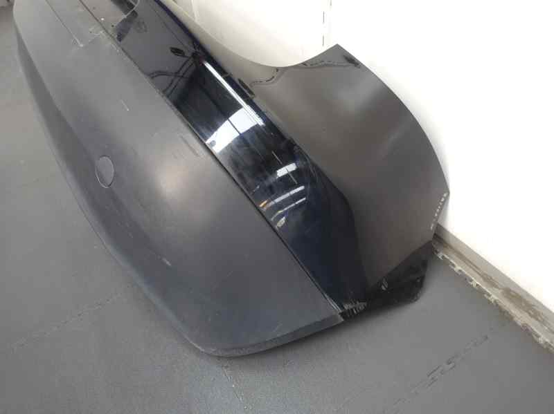 PARAGOLPES TRASERO VOLKSWAGEN GOLF 1.4 MT 75CV