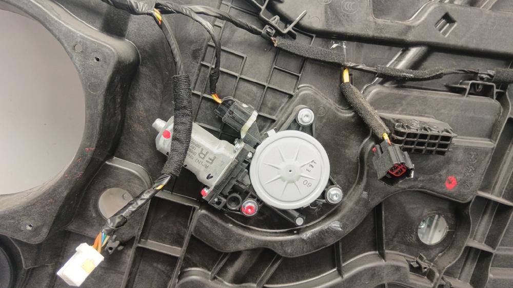 ELEVALUNAS DELANTERO DERECHO KIA CARENS 1.6 MT 135CV | 99KW