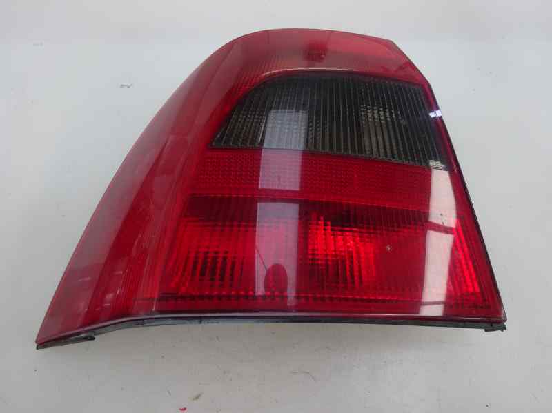 PILOTO TRASERO IZQUIERDO OPEL VECTRA 1.6 MT 101CV