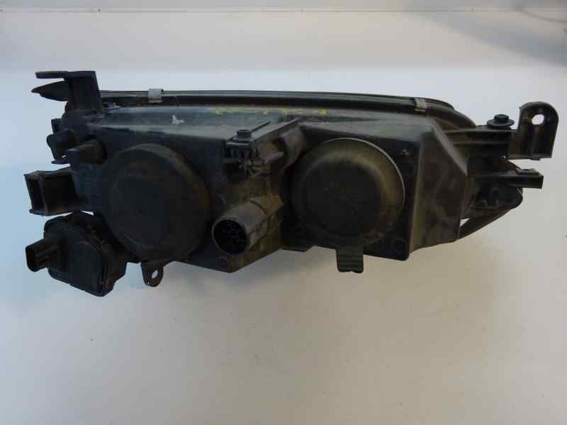 FARO DERECHO OPEL VECTRA 1998 1.6 MT 101CV