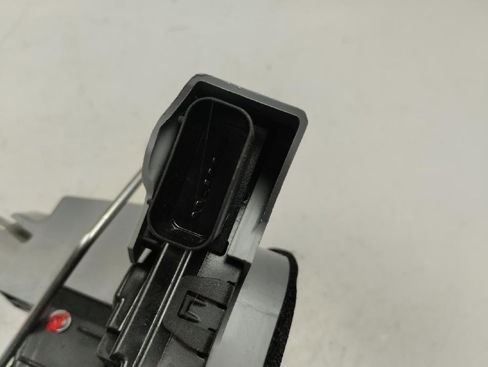 CERRADURA PUERTA TRASERA DERECHA KIA SPORTAGE 1.6 GDI MT 132CV