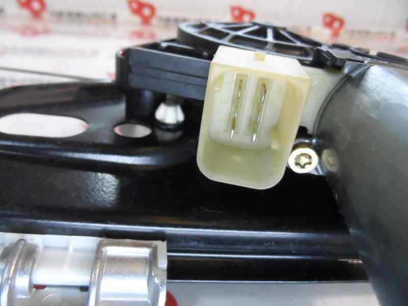 ELEVALUNAS TRASERO DERECHO MERCEDES BENZ CLASE C 2004 2.2 MT 122CV | 90KW