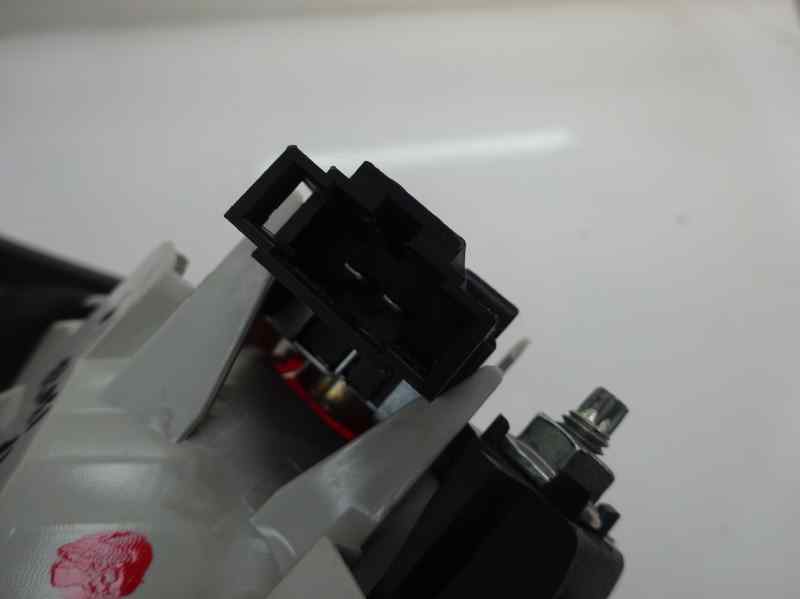 PILOTO TRASERO DERECHO INTERIOR AUDI A4 2005 2.0 TDI MT 140CV | 103KW