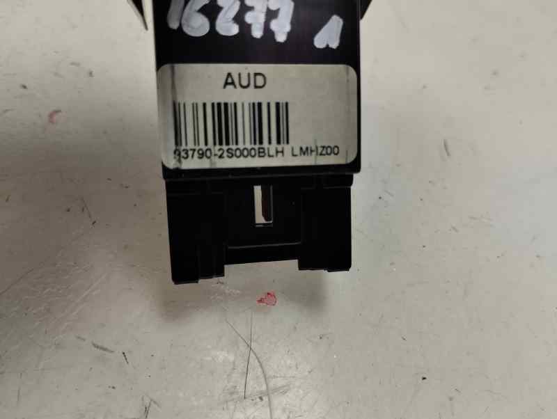 WARNING HYUNDAI IX35 2011 2.0 CRDI MT 4WD 136CV