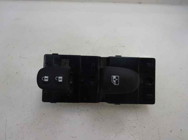 MANDO ELEVALUNAS DELANTERO DERECHO NISSAN QASHQAI 1.3 MT 140CV | 103KW