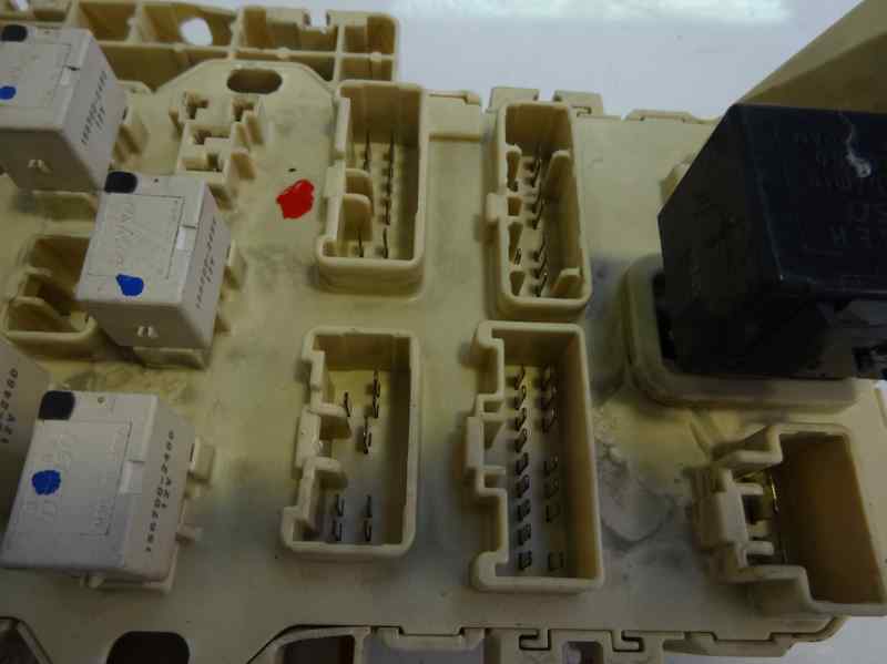 CAJA RELES FUSIBLES SUZUKI SWIFT 1.3 MT 67CV