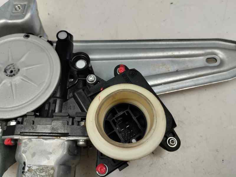 ELEVALUNAS TRASERO IZQUIERDO TOYOTA AURIS 2.0 D-4D MT 124CV | 91KW