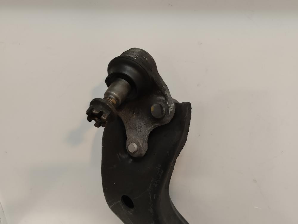 BRAZO SUSPENSION INFERIOR DELANTERO DERECHO TOYOTA VERSO 2.0 D-4D MT 128CV