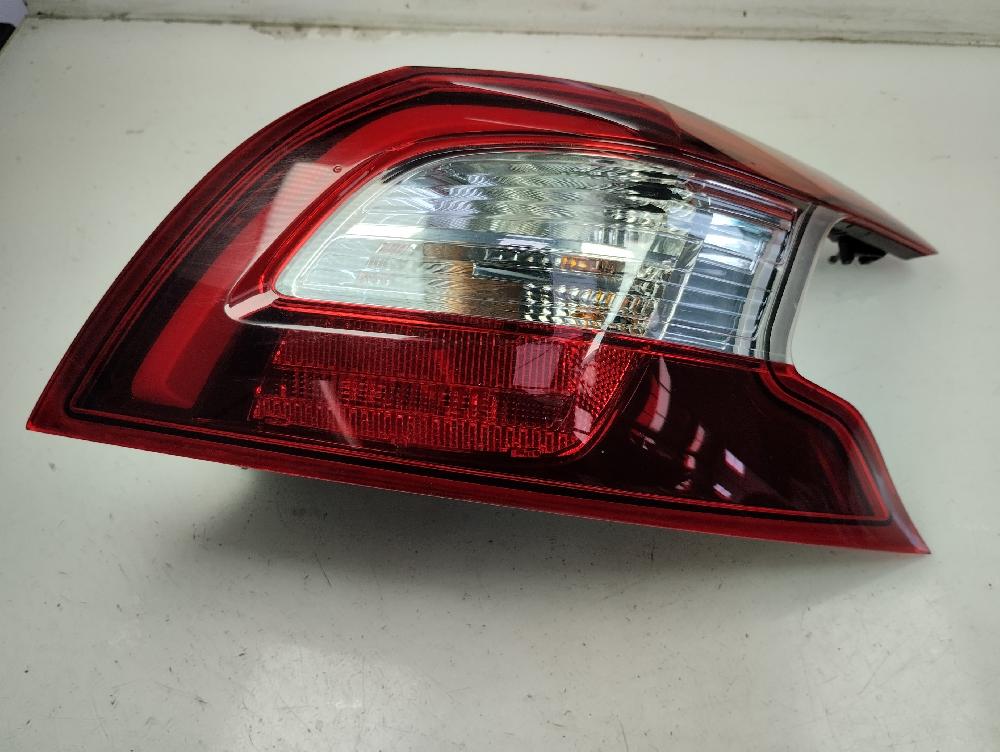PILOTO TRASERO DERECHO PEUGEOT 308 1.2 MT 110CV | 81KW