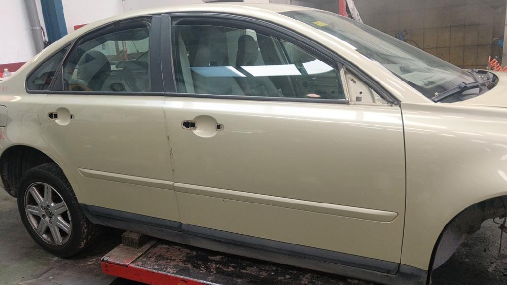 PUERTA DELANTERA DERECHA VOLVO S40 2.0 MT 136CV | 100KW