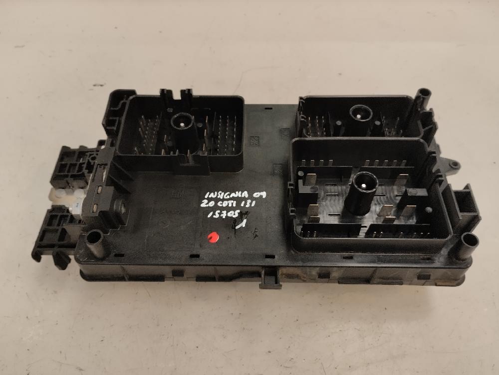 CAJA RELES FUSIBLES OPEL INSIGNIA 2.0 CDTI MT 130CV