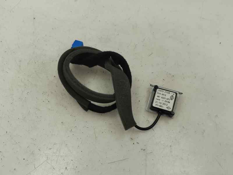 ANTENA RENAULT CLIO 2014 0.9 TSE MT 90CV