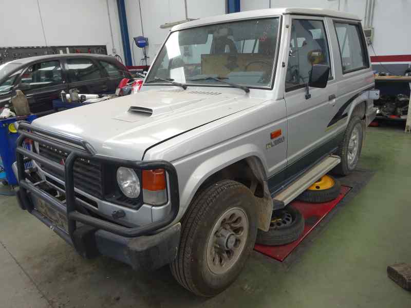 FARO DERECHO MITSUBISHI PAJERO 1990 2.5 MT 4WD 95CV | 70KW