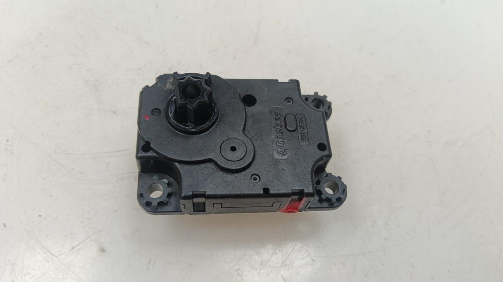 MOTOR APERTURA TRAMPILLAS CLIMATIZADOR PEUGEOT 208 1.5 MT 102CV | 75KW