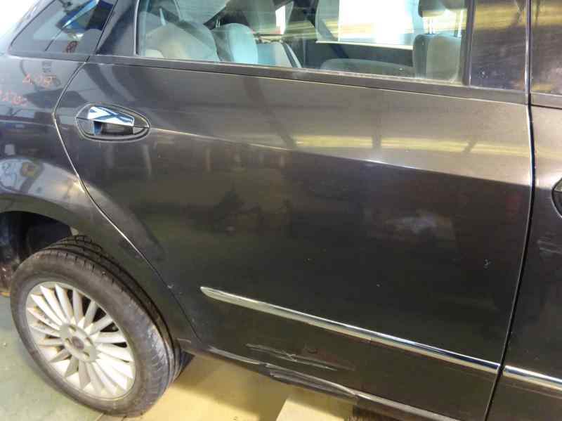 PUERTA TRASERA DERECHA FIAT LINEA 1.3 MULTIJET MT 90CV