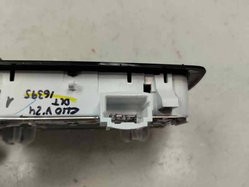 LUZ INTERIOR RENAULT CLIO 1.5 MT 101CV