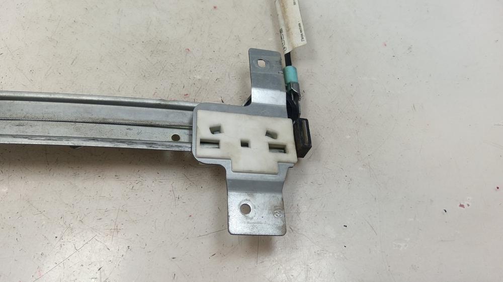 ELEVALUNAS TRASERO DERECHO PEUGEOT 407 2.0 HDI MT 136CV