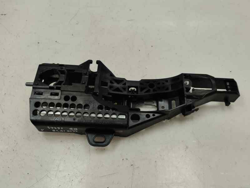 SOPORTE MANETA EXTERIOR DELANTERA DERECHA RENAULT CLIO 0.9 TSE MT 90CV