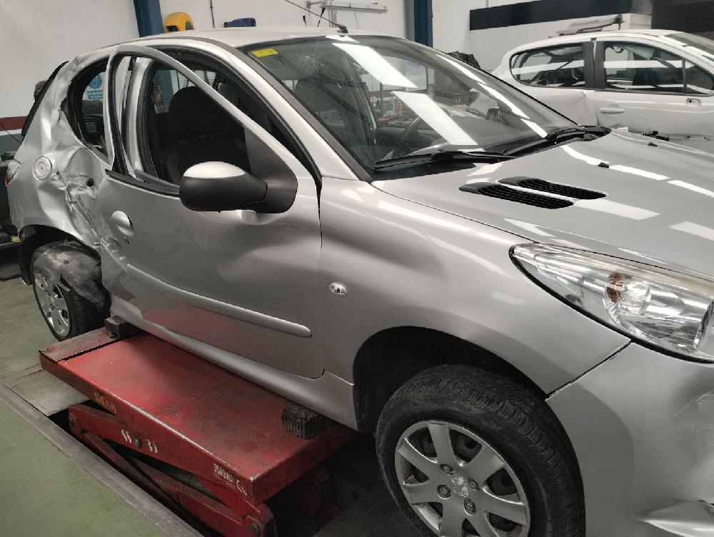 RETROVISOR IZQUIERDO PEUGEOT 206 1.4 HDI MT 68CV